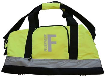 Sporttasche in Leuchtgelb, beschriftet