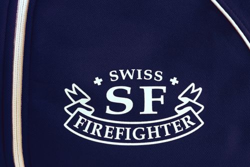 Sportliche Sweatjacke ohne Kapuze Beschriftung weiss Firefighter klein auf Brust